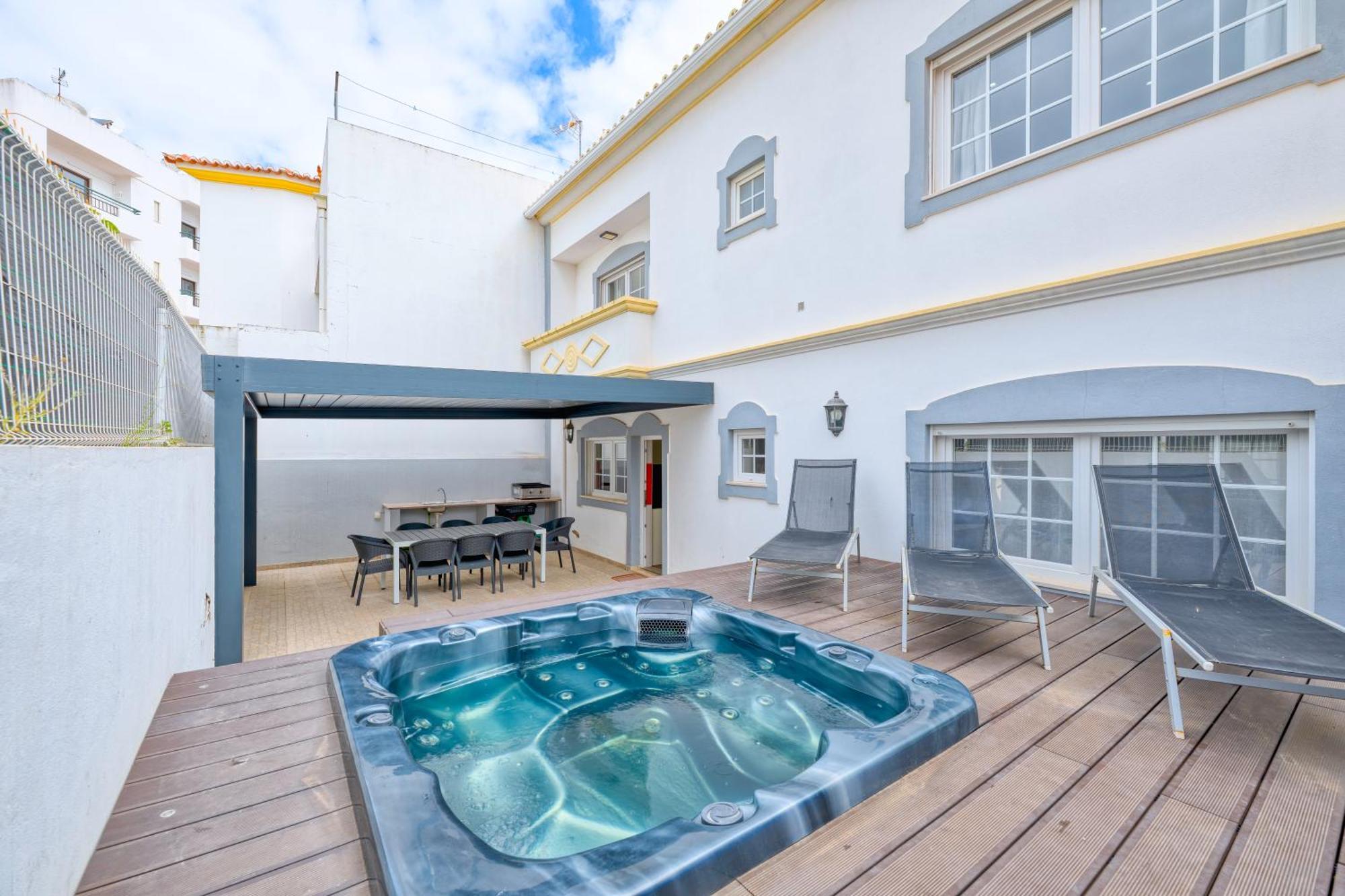 Full Private 180sqm - Terrace Jacuzzi - 200m & Sea View Вилла Албуфейра